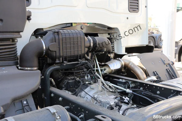 IVECO Eurocargo Series Heavy Truck 251 hp 4X2(6 wheels) Single Row Cargo Truck Chassis (3) | 86Trucks