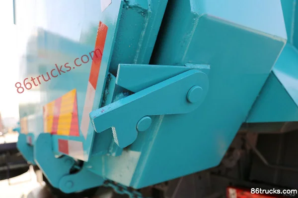 Sinotruk Steyr D7B heavy truck 380hp 6X4(10 wheels) 5.6m muck dump truck Chassis (3) | 86Trucks