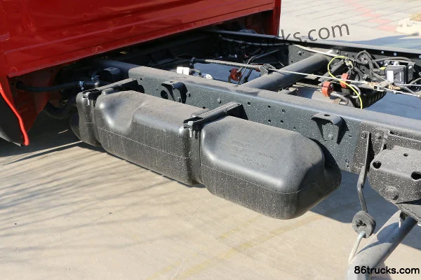 IVECO Daily medium truck 170hp 4X2(6 wheels) single-row cargo truck chassis (3) | 86Trucks