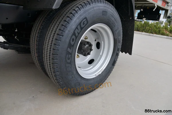 Shifeng Fengling 82 hp 4X2(6 wheels) Diesel 3.05m Single Row Flatbed Mini Truck Chassis (3) | 86Trucks