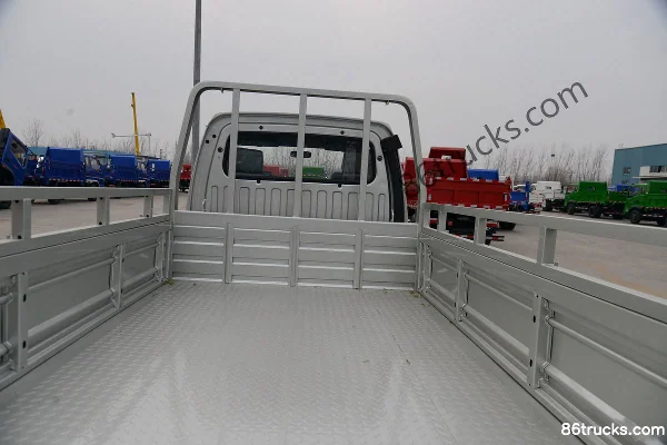 Shifeng Fengling 82 hp 4X2(6 wheels) Diesel 3.05m Single Row Flatbed Mini Truck Body (1) | 86Trucks