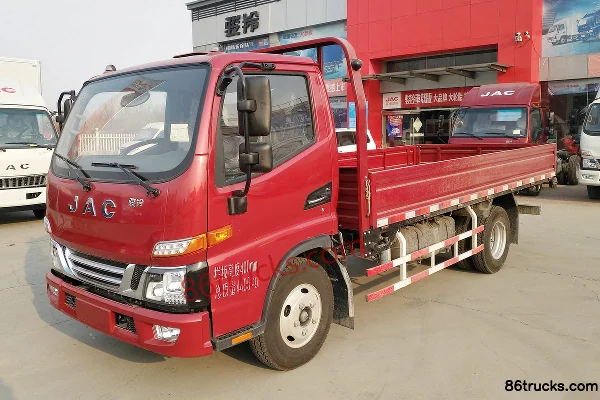 JAC Junling V5 120 hp 4X2(6 wheels) 4.18m Single Row Flatbed Cargo Truck Exterior (3) | 86Trucks