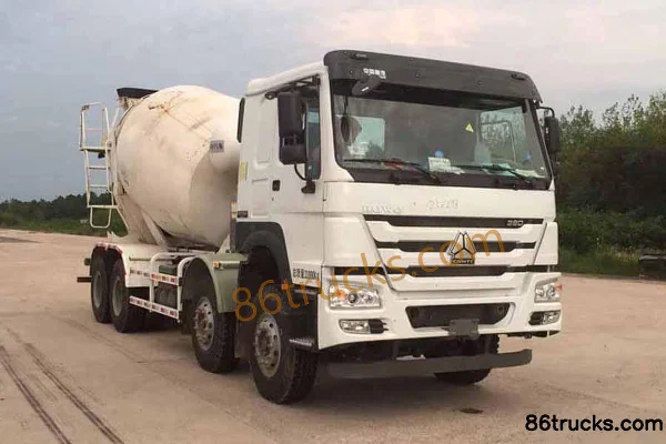 Sinotruk HOWO 380 hp 8X4(12 wheels) 5.2 m³ concrete mixer truck (Lingyu brand) Exterior