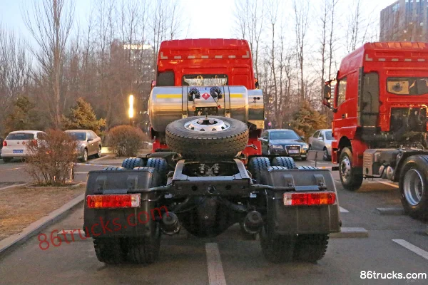 Beiben V3MT Heavy Truck 380 hp 6X4(10 wheels) LNG Tractor Truck Exterior (2) | 86Trucks