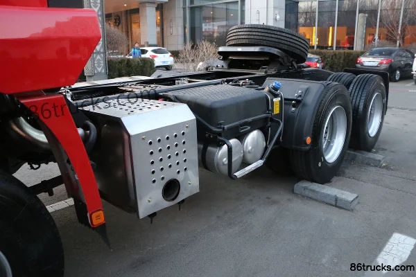 Beiben V3MT Heavy Truck 430 hp 6X4(10 wheels) Dangerous Goods Tractor Truck Chassis (1) | 86Trucks
