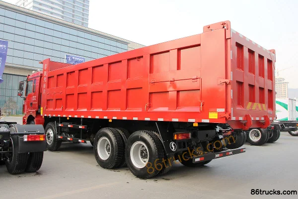 SHACMAN Commercial Vehicle Xuande X3 375hp 8X4(12 wheels) 7.4m LNG Dump Truck Exterior (3) | 86Trucks