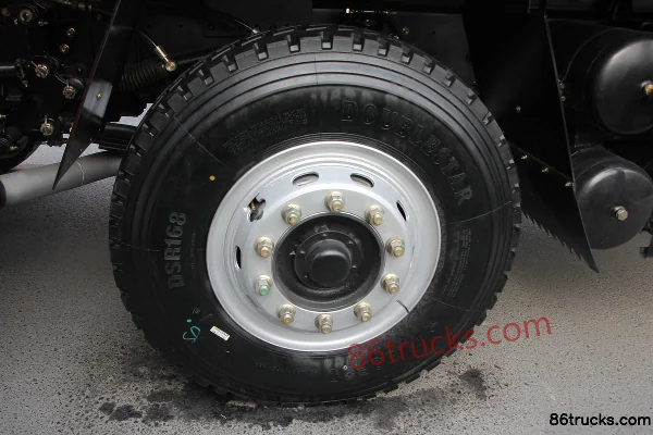 SHACMAN Commercial Vehicle Xuande X3 375hp 8X4(12 wheels) 7.4m LNG Dump Truck Chassis (3) | 86Trucks