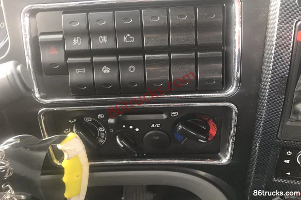 Tangjun Ouling K7 Series 129 hp 4X2(6 wheels) 4.05m Dump Truck Cab (1) | 86Trucks