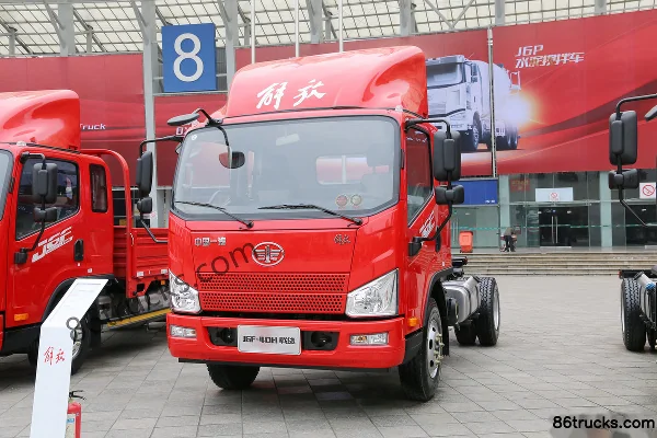 FAW Jiefang J6F 140 hp 4X2(6 wheels) 3.78m semi-row stake truck Exterior (3) | 86Trucks