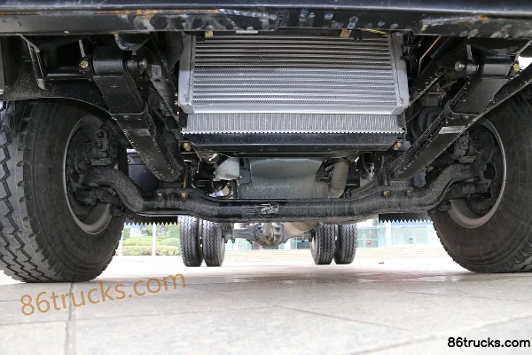 FAW Jiefang J6F 140 hp 4X2(6 wheels) 3.78m semi-row stake truck Chassis (1) | 86Trucks