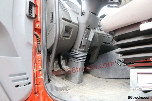 FAW Jiefang J6M heavy truck 350 hp 4X2(6 wheels) tractor truck Cab (3) | 86Trucks