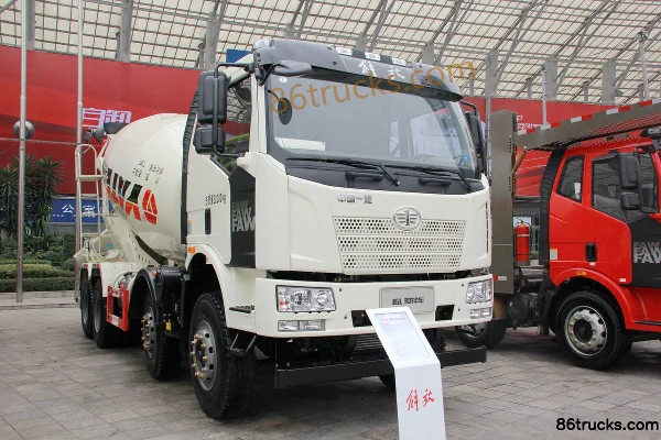 FAW Jiefang J6L lightweight version 320hp 8X4(12 wheels) 7.9m³ concrete mixer truck (Yate Heavy Industry brand) Exterior