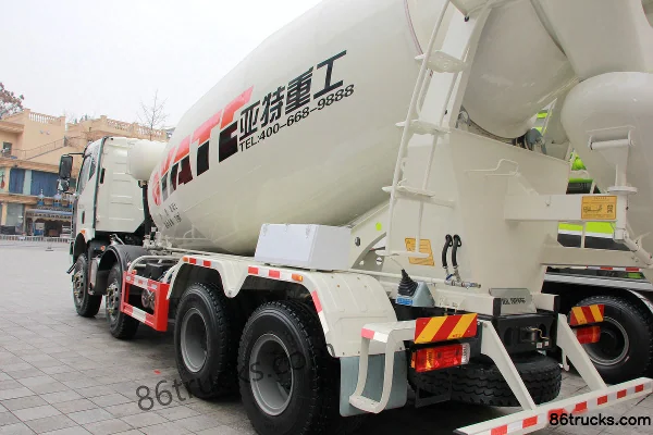 FAW Jiefang J6L lightweight version 320hp 8X4(12 wheels) 7.9m³ concrete mixer truck (Yate Heavy Industry brand) Body (2) | 86Trucks