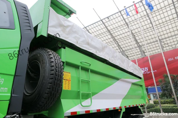 FAW Jiefang J6P Heavy Truck 375 hp 6X4(10 wheels) 5.6m Muck Dump Truck Chassis (1) | 86Trucks