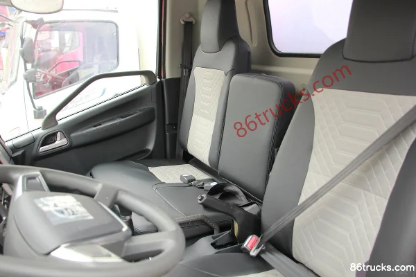 FAW Jiefang J6F Express Edition 110hp 4X2(6 wheels) 4.21m Single Row Van Cargo Truck Cab (2) | 86Trucks