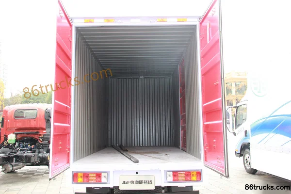 FAW Jiefang J6F Express Edition 110hp 4X2(6 wheels) 4.21m Single Row Van Cargo Truck Body (2) | 86Trucks
