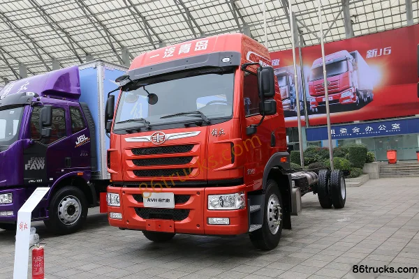 FAW Jiefang Qingdao Long VH Medium Truck Southern Edition 220hp 4X2(6 wheels) 6.75m flatbed cargo truck Exterior (3) | 86Trucks