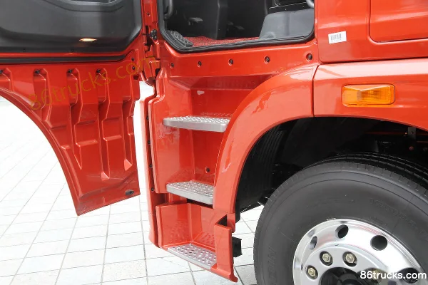 FAW Jiefang Qingdao JH6 Heavy Truck 430hp 6X4(10 wheels) LNG tractor truck Cab (3) | 86Trucks