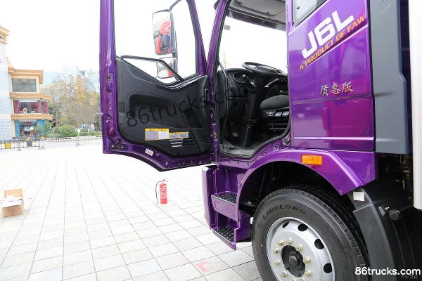 FAW Jiefang J6L Medium Truck Quality Smart Edition 180hp 4X2(6 wheels) 7.7m van cargo truck (Fast Gear) Cab (1) | 86Trucks
