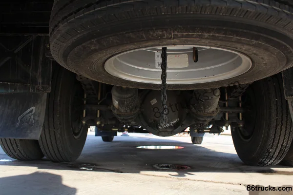 Dongfeng 115 hp van truck Chassis (2) | 86Trucks
