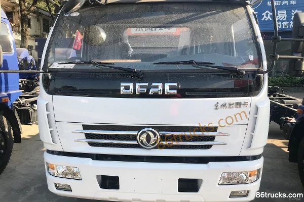 Dongfeng Duolika D7 130 hp 4X2(6 wheels) Wrecker (Chengliwei Brand) Exterior (2) | 86Trucks