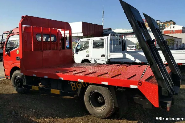 Dongfeng Duolika D6 129hp 4X2(6 wheels) flatbed truck (Huatong brand) Exterior (2) | 86Trucks