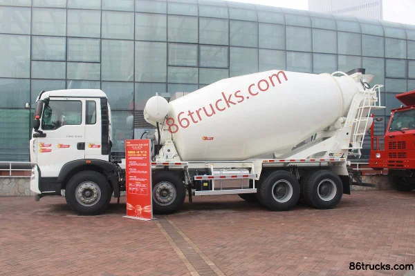 Sinotruk HOWO T5G Regulation Edition 340hp 8X4(12 wheels) 7.99m³ Concrete Mixer Truck Exterior (2) | 86Trucks