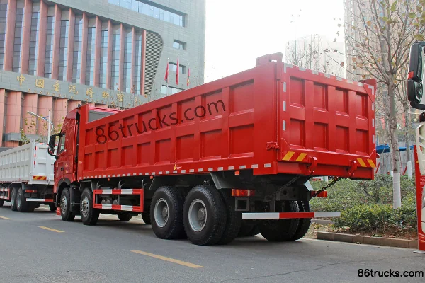Sinotruk HOWO T7H Heavy Truck 540 hp 8X4(12 wheels) 8.8m Dump Truck Exterior (3) | 86Trucks