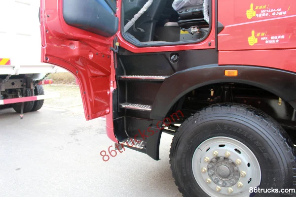 Sinotruk HOWO T7H Heavy Truck 540 hp 8X4(12 wheels) 8.8m Dump Truck Cab (2) | 86Trucks