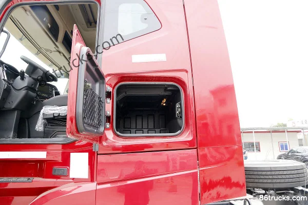 JAC Gallop K7 heavy truck Luxury 440 hp 6X4(10 wheels) tractor truck Cab (1) | 86Trucks