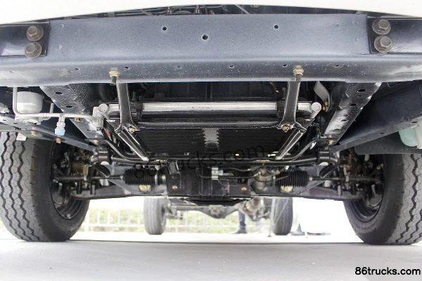 Jinbei Haishi V Card 2.0L 103hp 4X2(6 wheels) Gasoline 3.01m Single Row Van Mini Truck Chassis (1) | 86Trucks