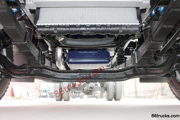 FAW Jiefang Hu VH 160hp 4X2(6 wheels) 4.85m Sleeper Cab Van Light Truck Chassis (2) | 86Trucks