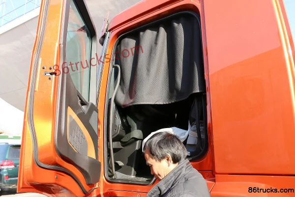 SHACMAN Delong M6000 336hp 8X4(12 wheels) 6.5m Dump Truck Cab (2) | 86Trucks
