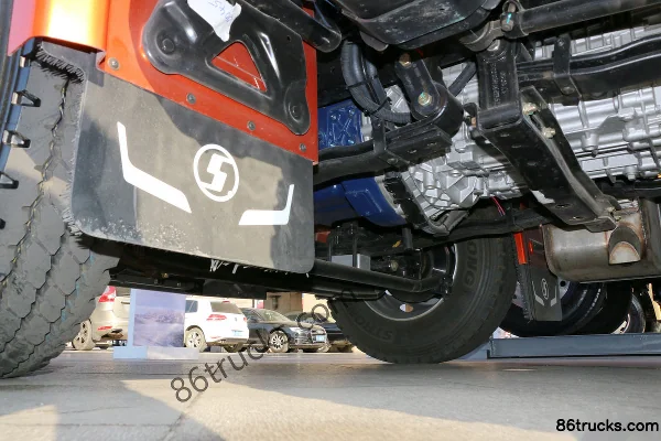 SHACMAN Delong M6000 336hp 8X4(12 wheels) 6.5m Dump Truck Chassis (1) | 86Trucks