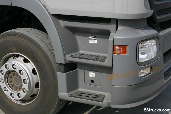 Mercedes-Benz Actros heavy truck 440 hp 6X4(10 wheels) tractor truck (model 3344) Chassis (2) | 86Trucks