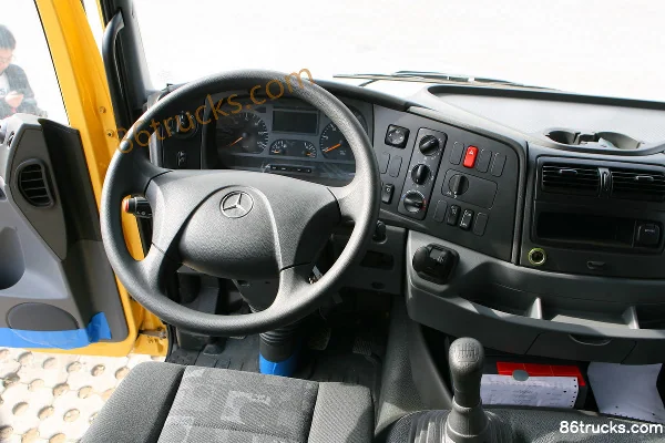 Mercedes-Benz Axor Heavy Truck 280hp 4X2(6 wheels) Special Purpose Vehicle (Chassis) Cab (1) | 86Trucks