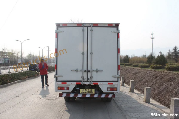 Zhengzhou Nissan Capstar 140hp 4X2(6 wheels) 4.1m single-row van light truck (long wheelbase) Body (2) | 86Trucks