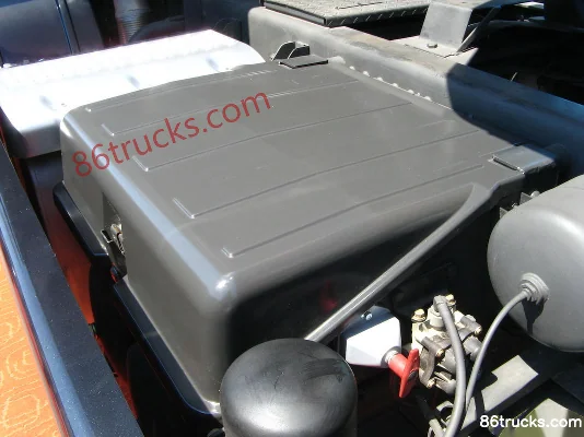 Union Truck U400 400 ch 4X2(6 roues) tracteur routier (léger) Châssis (3) | 86Trucks