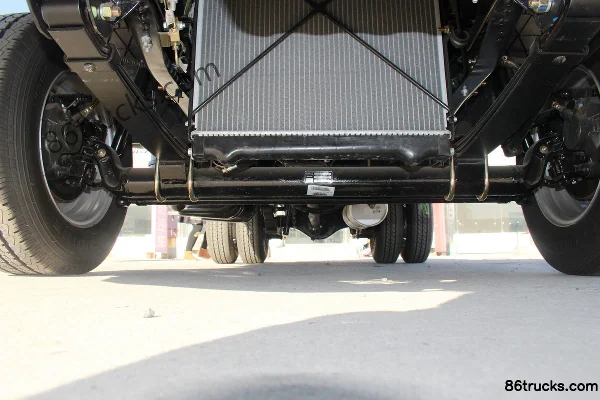 Yuejin Xiaofuxing S50Q 1.3L 87hp 4X2(6 wheels) gasoline 3.36m single-row flatbed mini truck Chassis (1) | 86Trucks