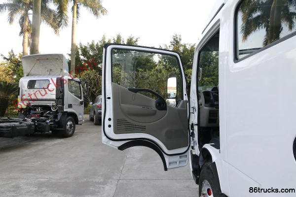 Dongfeng Captain K6N Zhiyue Edition 163 hp 4X2(6 wheels) 3.13 m double-row van light truck (Beijing VI) Cab (1) | 86Trucks