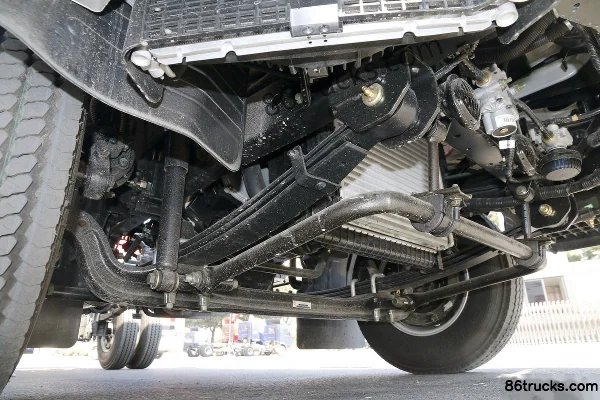 Foton Ollin TS 110 ch 4X2(6 roues) camion léger à plateau 4,18 m simple cabine Châssis (1) | 86Trucks