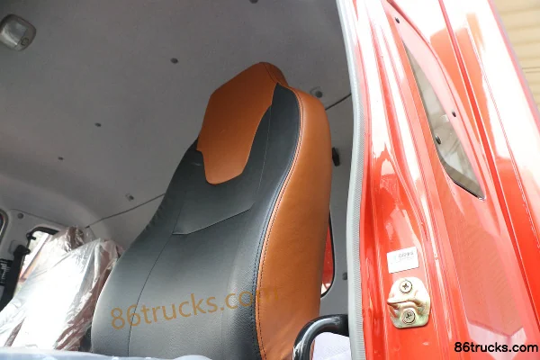 Sinotruk HOWO G5X camion porteur 220 ch 4X2(6 roues) 5,2 m cabine avec couchette, fourgon à rideaux latéraux (China VI) (3) | 86Trucks