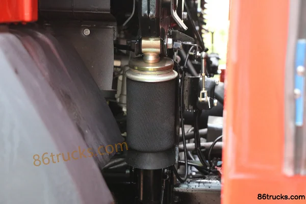 Sinotruk HOWO G5X camion porteur 220 ch 4X2(6 roues) 5,2 m cabine avec couchette, fourgon à rideaux latéraux (China VI) Châssis (3) | 86Truc