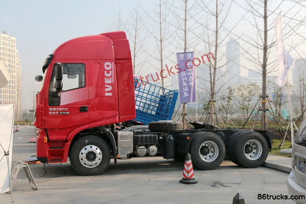 SAIC Hongyan GenlyonC500 Poids lourd Version Nord 560 ch 6X4(10 roues) Tracteur routier Extérieur (3) | 86Trucks