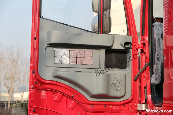 SAIC Hongyan GenlyonC500 Poids lourd Version Nord 560 ch 6X4(10 roues) Tracteur routier Cabine (3) | 86Trucks