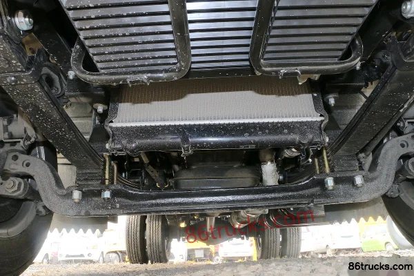 JAC Kangling H3 109 ch 4X2(6 roues) 4,18 m plateau simple cabine camion léger Châssis (1) | 86Trucks
