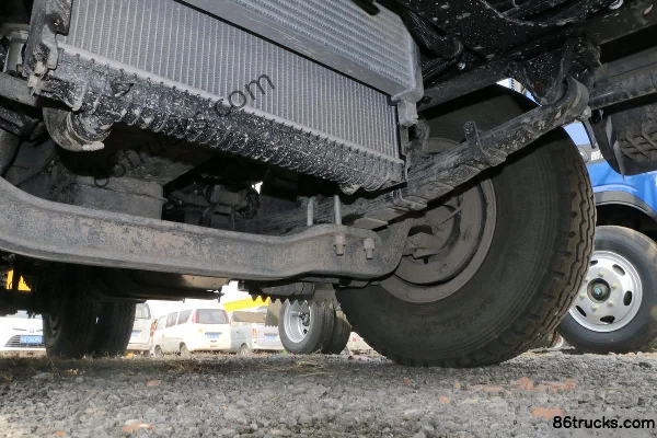 JAC Kangling H6 Wide Body 156 hp 4X2(6 wheels) 3.85m Semi-row Flatbed Light Truck Chassis (2) | 86Trucks