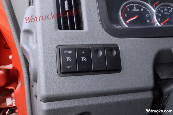 Foton Times H3 110 hp 4X2(6 wheels) 4.1m Single Row Van Light Truck Cab (3) | 86Trucks