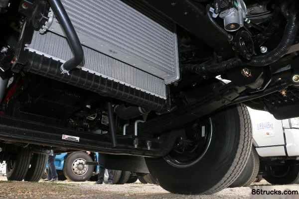 Foton Aumark S3 Series 143 hp 4X2(6 wheels) 4.18 m single-row stake truck Chassis (2) | 86Trucks