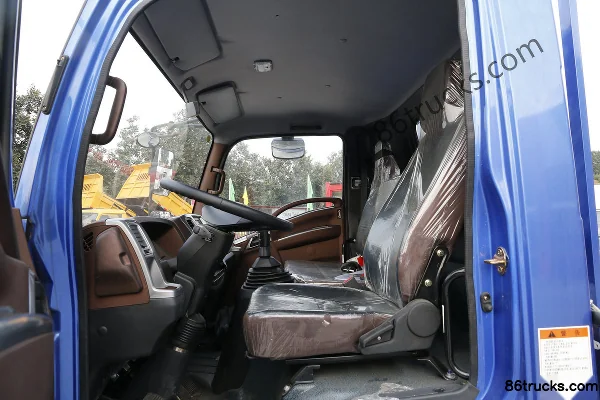 Sinotruk Wangpai 7 Series 130hp 4X2(6 wheels) Flatbed Truck (8-speed) Cab (3) | 86Trucks